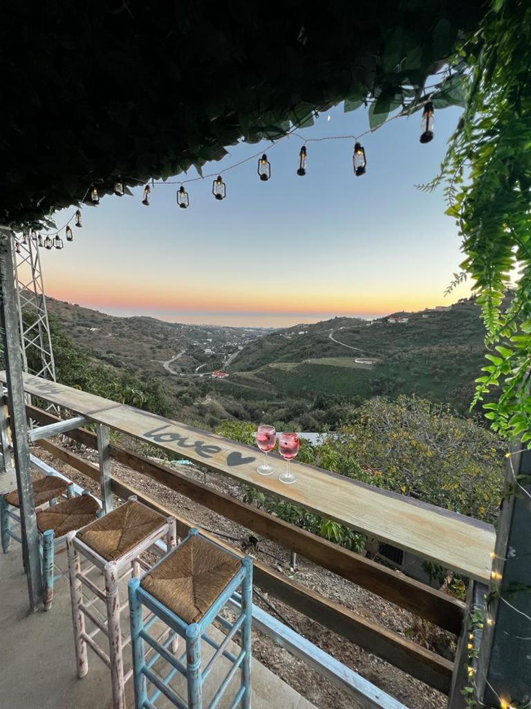 Casa Rural Malaga Monkey Love Con Jacuzzi Iznate Exterior foto