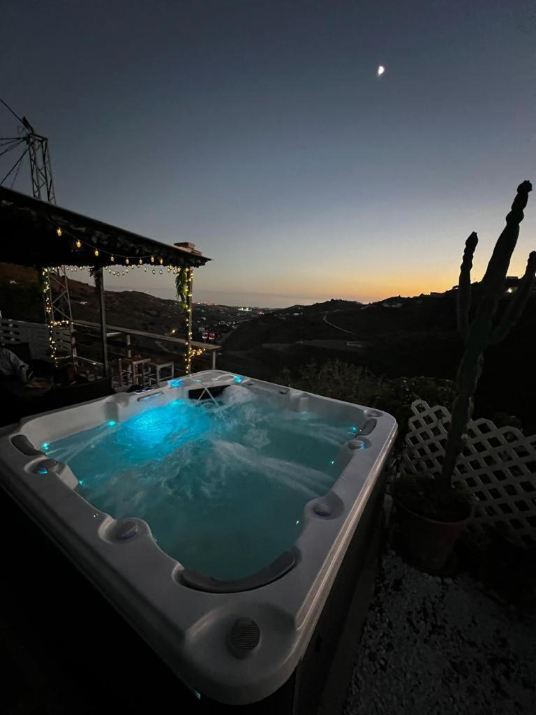Casa Rural Malaga Monkey Love Con Jacuzzi Iznate Exterior foto